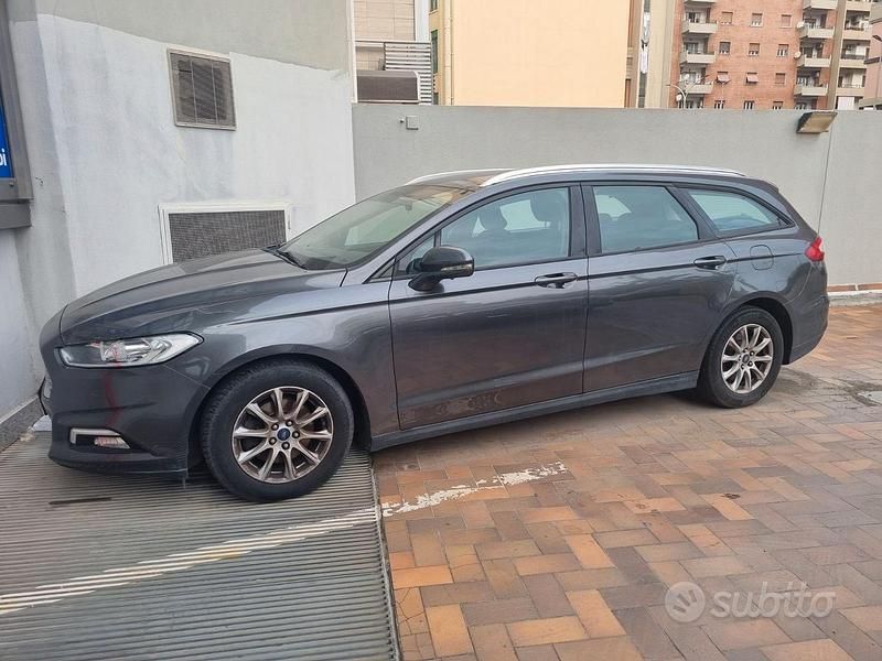 Grigio Usata 2016 Ford Mondeo S Station wagon | 11.000 € (Buon prezzo) - Immagine 1/4