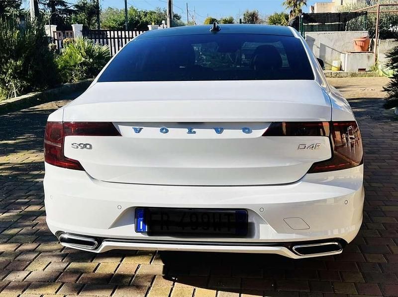 Usata Volvo S90 R-Design 190 CV (139 kW) 2018 Berlina