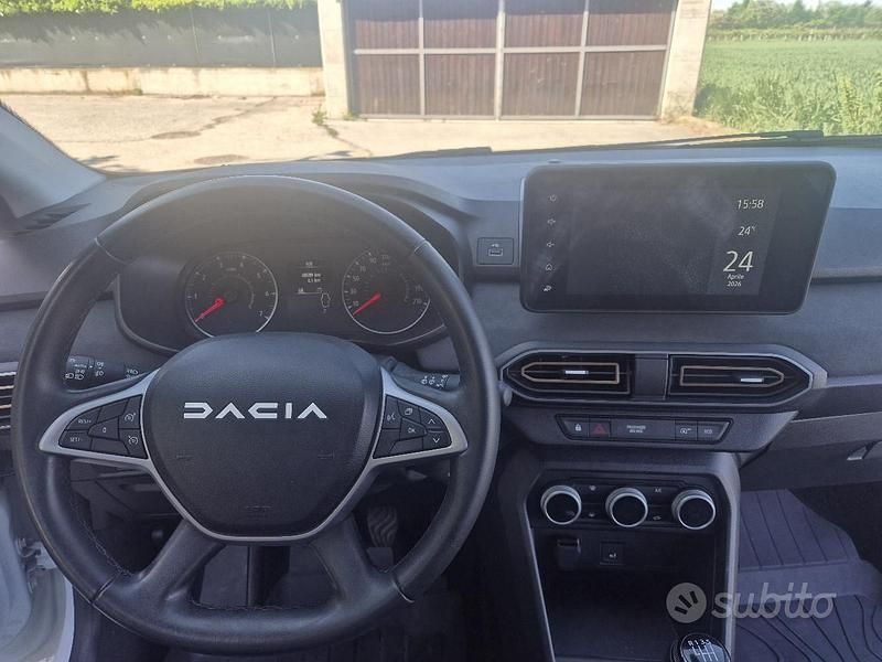Usata Dacia Sandero Stepway 101 CV (74 kW) 2024 Bianco Berlina