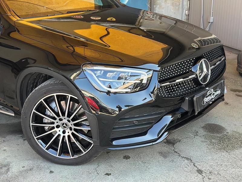 Usata Mercedes GLC300 Premium 245 CV (180 kW) 2021 Nero SUV