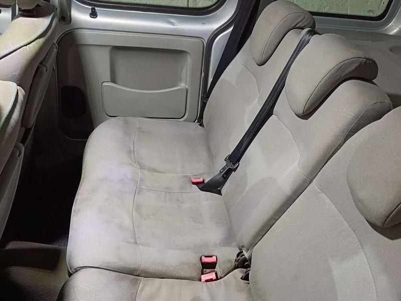 Usado Renault Kangoo 82 CV (60 kW) 2003 Monovolumen