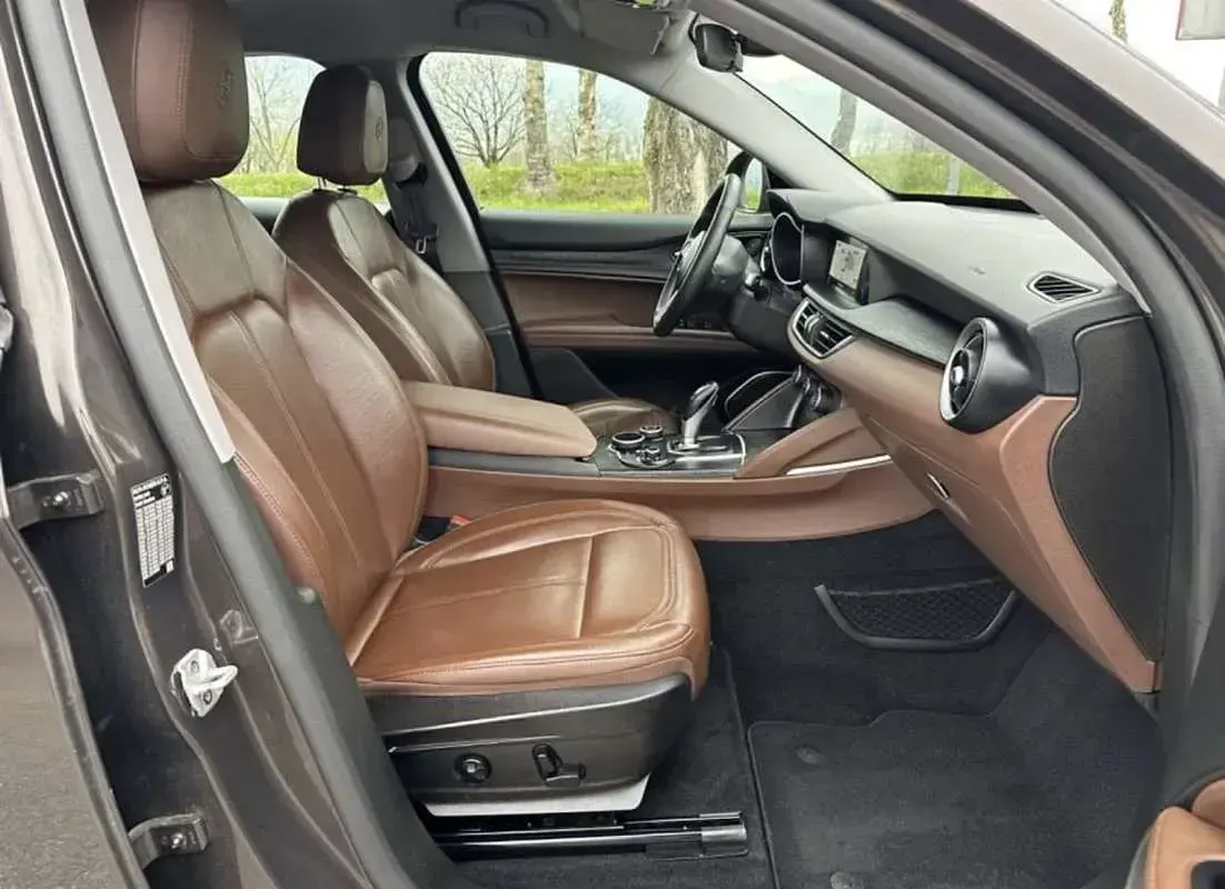 Usata Alfa Romeo Stelvio Business 150 CV (110 kW) 2018 SUV