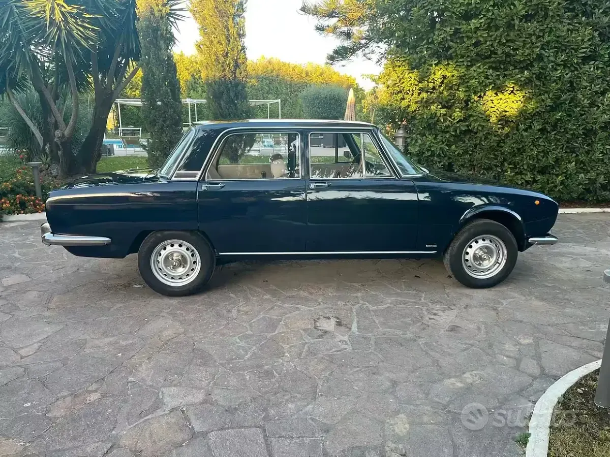 Usata Alfa Romeo 2000 133 CV (97 kW) 1970 Bianco Berlina