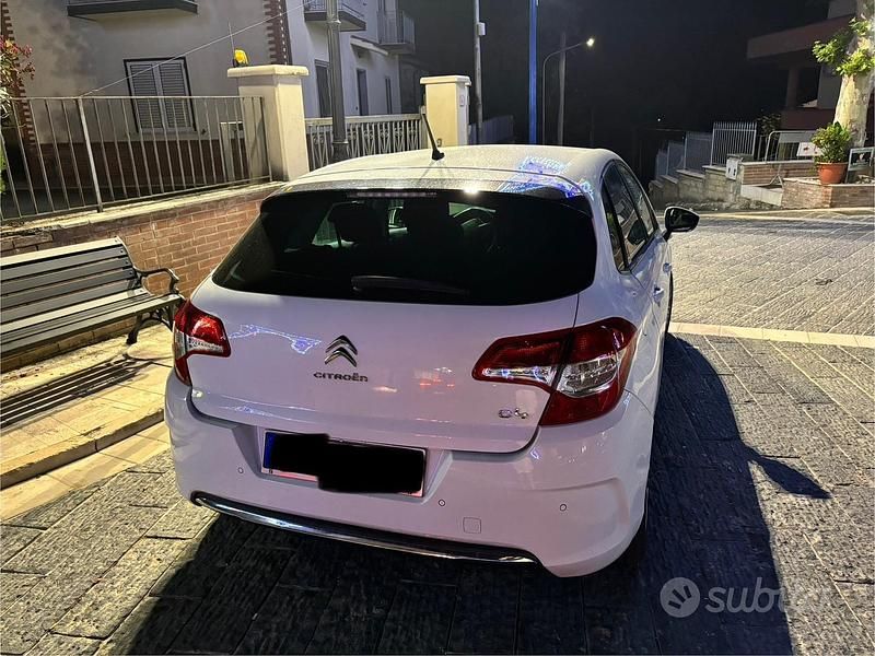 Bianco Usata 2013 Citroën C4 Tre volumi | 6300 € (Cara) - Immagine 1/4