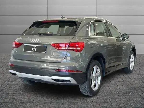 Usata Audi Q3 Business 190 CV (139 kW) 2022 Grigio SUV