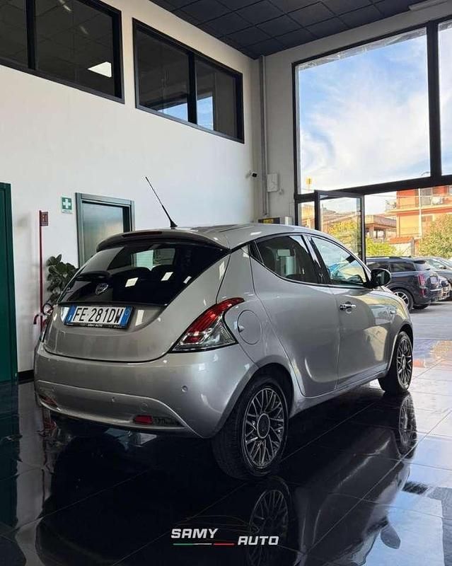 Usata Lancia Ypsilon S 95 CV (69 kW) 2016 Grigio Utilitaria