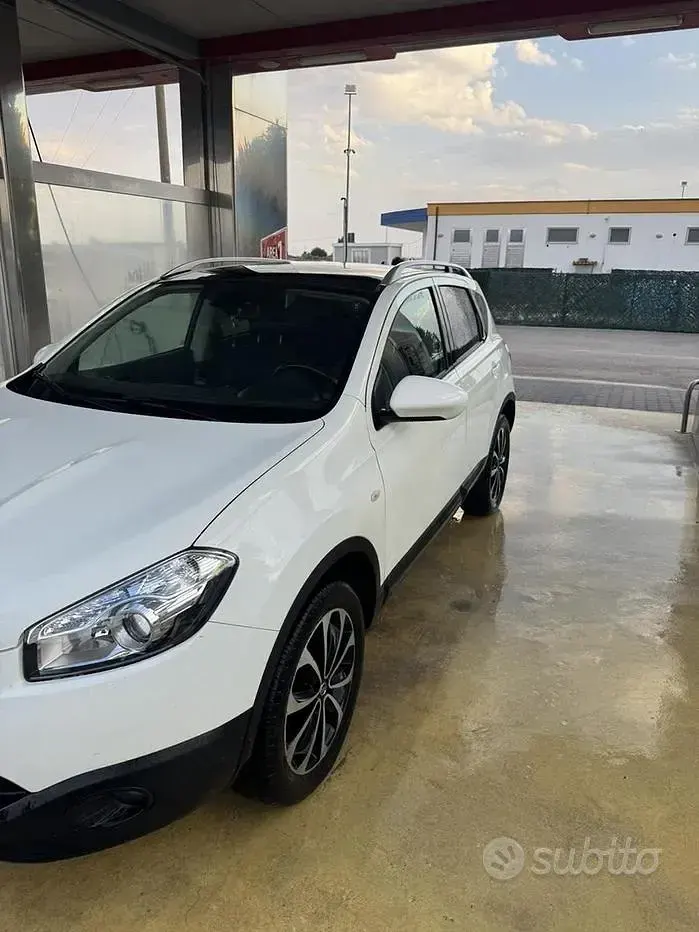 Usata Nissan Qashqai 131 CV (96 kW) 2014 Bianco SUV