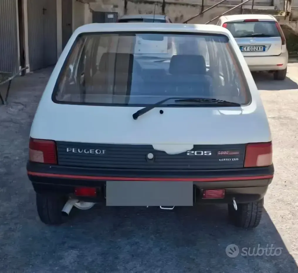 Usata Peugeot 205 60 CV (44 kW) 1992 Bianco Utilitaria
