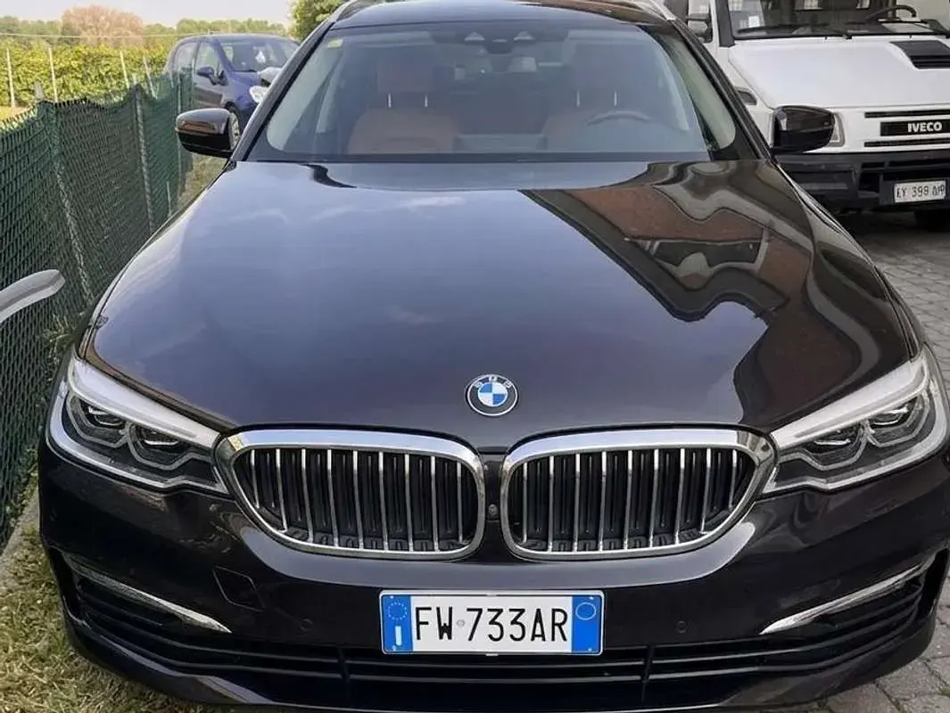 Usata BMW 520 190 CV (139 kW) 2019 Nero Station wagon