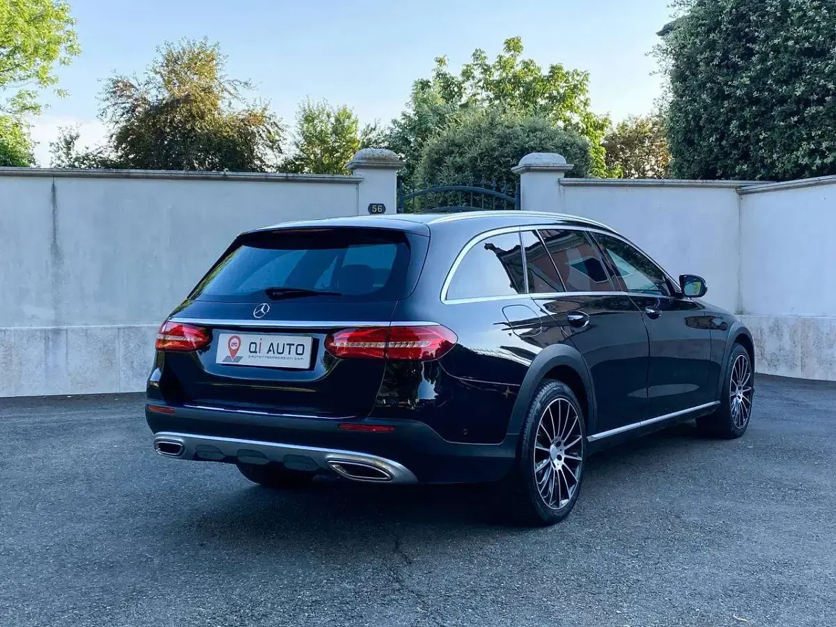 Usata Mercedes E220 All-Terrain Premium 194 CV (142 kW) 2017 Nero Station wagon