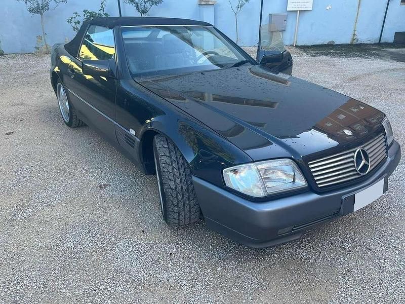 Begagnad Mercedes SL300 231 HK (169 kW) 1991 Svart Cab
