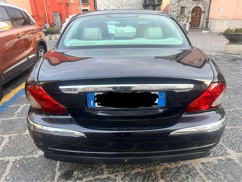 Usata Jaguar X-type 155 CV (114 kW) 2007 Nero Berlina