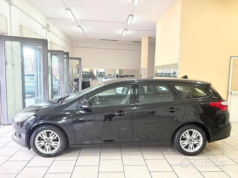 Usata Ford Focus 115 CV (84 kW) 2014 Nero Station wagon