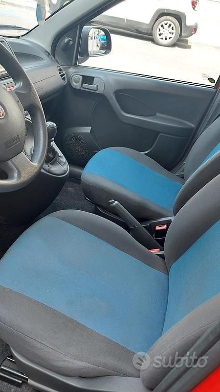 Usata Fiat Panda 69 CV (50 kW) 2011 Rosso Utilitaria