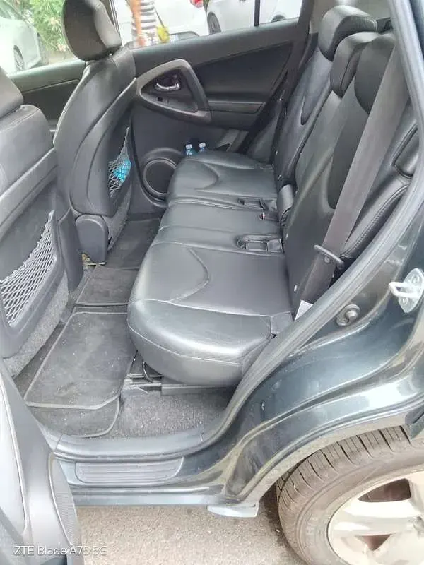 Usata Toyota RAV4 Luxury 177 CV (130 kW) 2007 Nero SUV