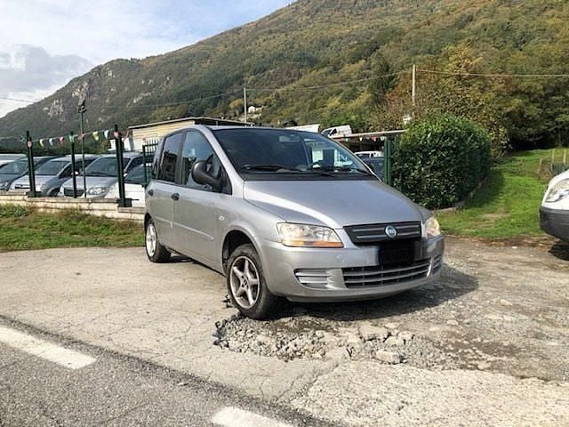 Usata Fiat Multipla Active 103 CV (75 kW) 2006 Argento metallizzato Monovolume