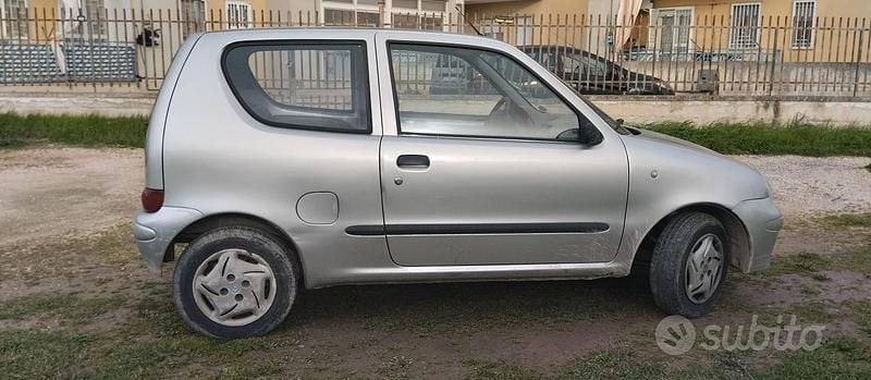 Usata Fiat 600 54 CV (39 kW) 2005 Utilitaria