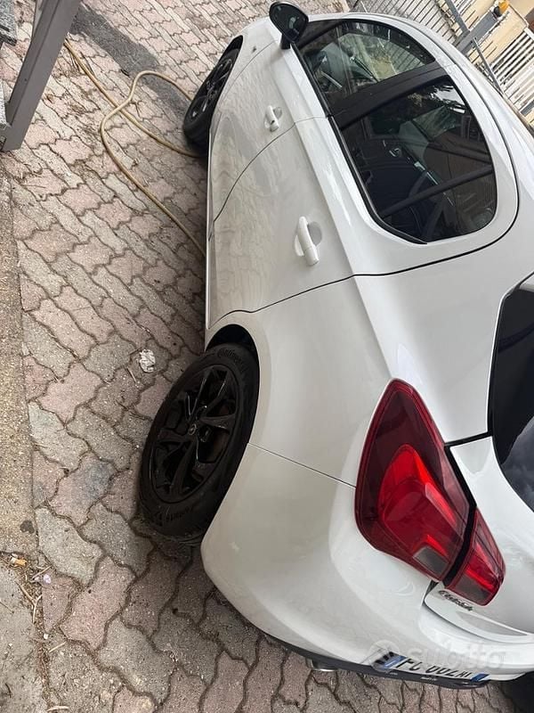 Usata Opel Astra 140 CV (102 kW) 2016 Berlina