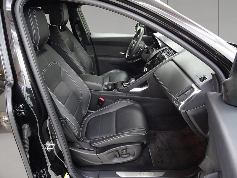 Usata Jaguar E-Pace R-Dynamic 163 CV (119 kW) 2023 Santorini black SUV