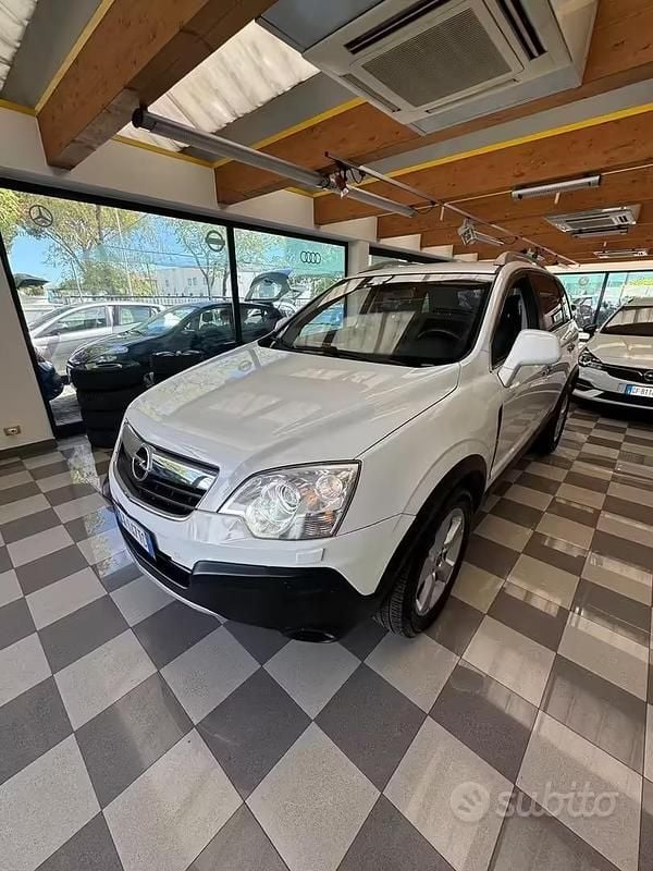 Usata Opel Antara 150 CV (110 kW) 2009 Bianco SUV