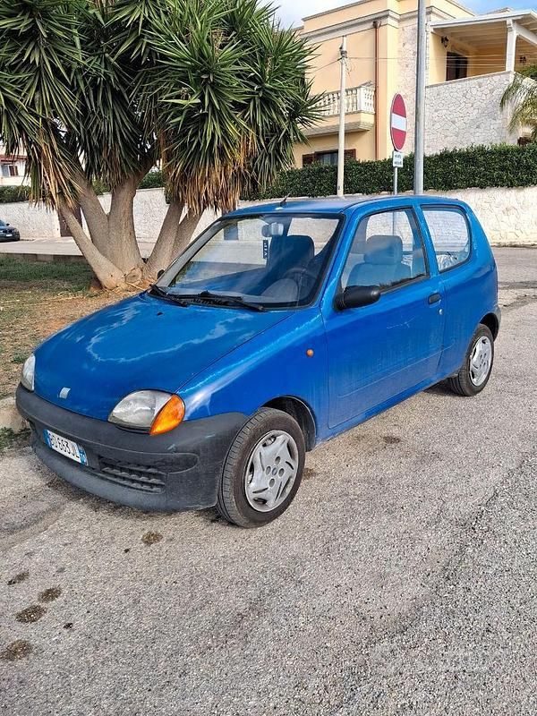 Usata Fiat 600 39 CV (28 kW) 1999 Blu Utilitaria