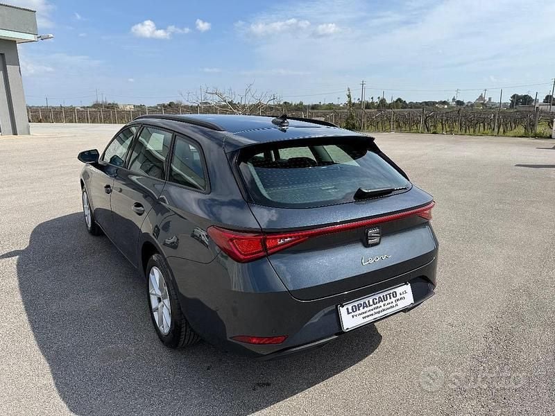 Usata Seat Leon Style 116 CV (85 kW) 2023 Grigio Station wagon