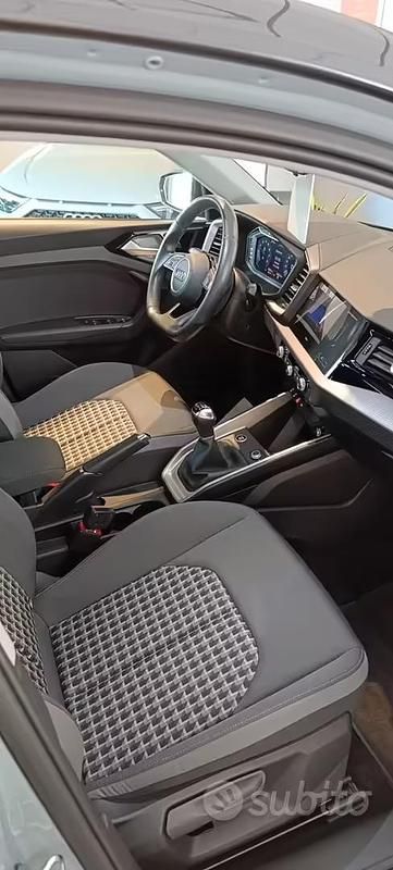 Usata Audi A1 Business 110 CV (80 kW) 2023 Grigio SUV