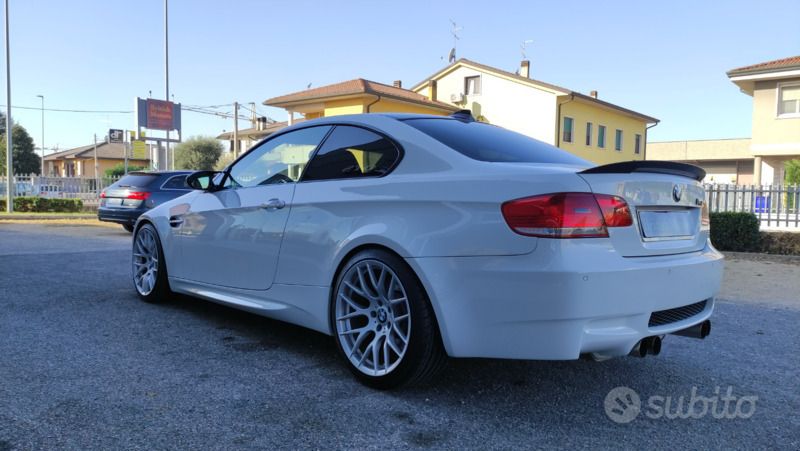Begagnad BMW M3 Competition Edition 420 HK (308 kW) 2007 Vit Sportkupé