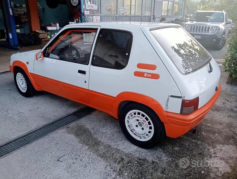 Usata Peugeot 205 54 CV (39 kW) 1989 Bianco Berlina