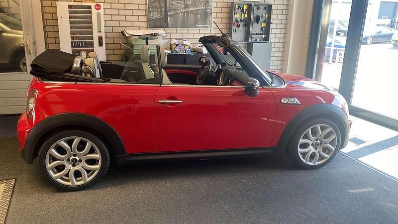 Usata Mini John Cooper Works Cabriolet 211 CV (155 kW) 2010 Rosso Cabrio