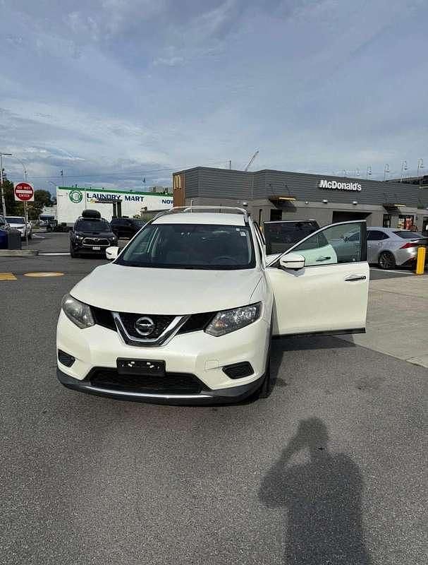Bianco Usata 2011 Nissan Rogue SUV | 4500 € - Immagine 1/4