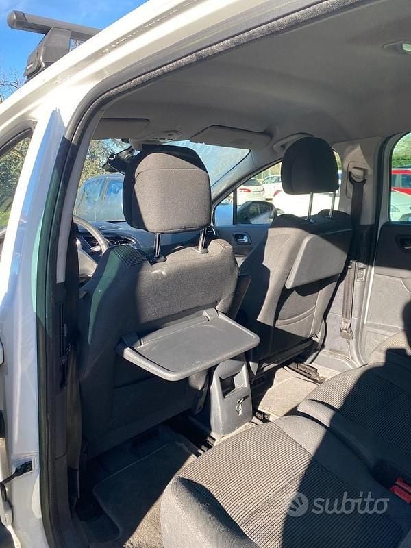 Usata Peugeot 5008 150 CV (110 kW) 2012 Bianco Monovolume