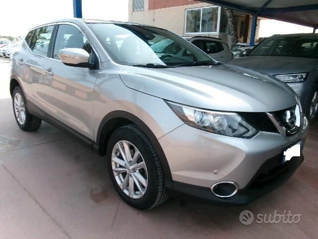 Usata Nissan Qashqai Acenta 110 CV (80 kW) 2015 Grigio SUV