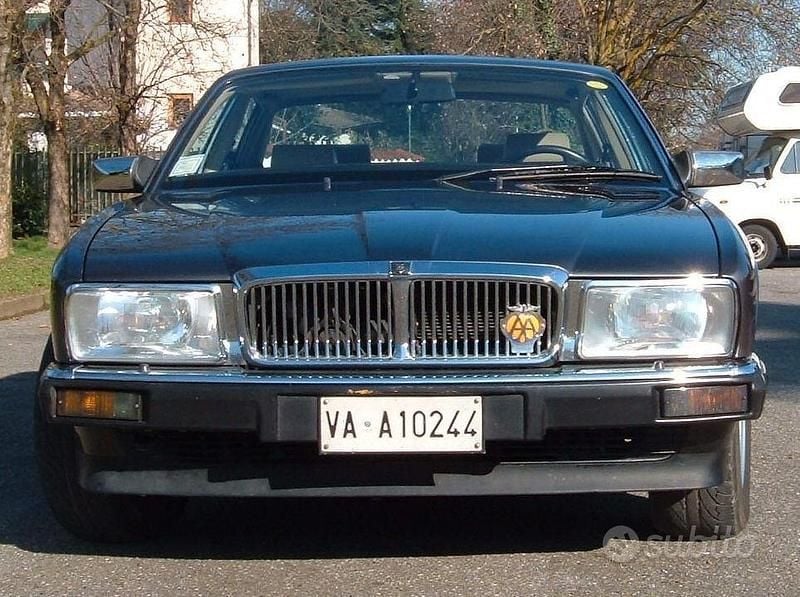 Usata Jaguar XJ Sovereign 213 CV (156 kW) 1988 Grigio Berlina
