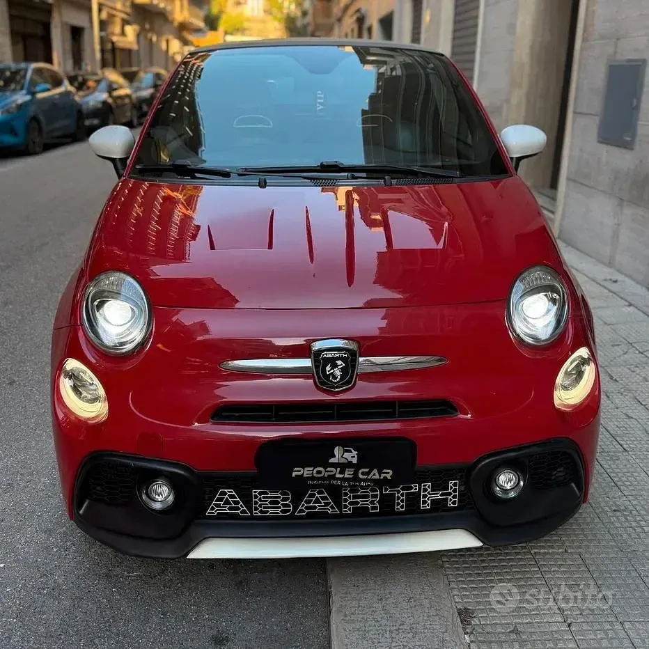 Usata Abarth 500C Custom 135 CV (99 kW) 2013 Rosso Cabrio