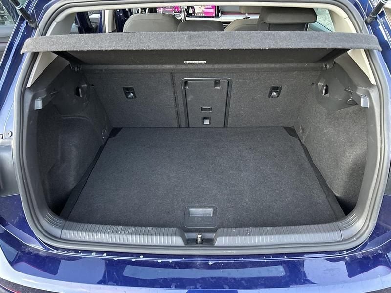 Usata VW Golf VIII Life 110 CV (80 kW) 2022 Blu Berlina