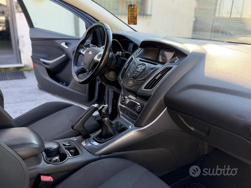 Usata Ford Focus 2015 Blu Station wagon