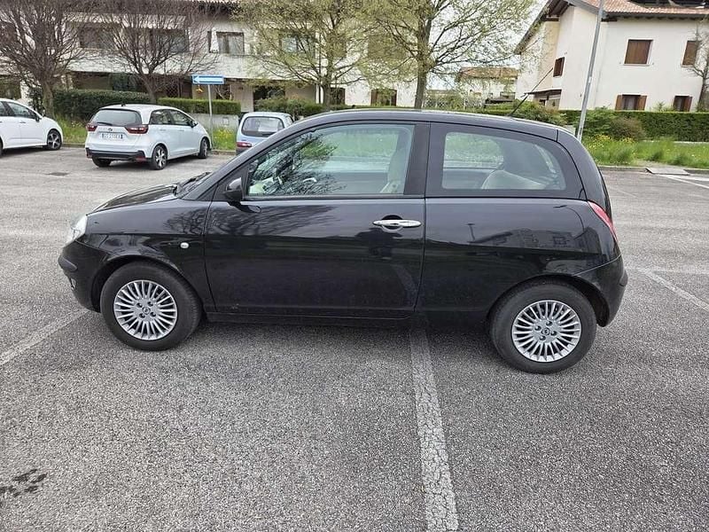 Usata Lancia Ypsilon 80 CV (58 kW) 2005 Nero Utilitaria