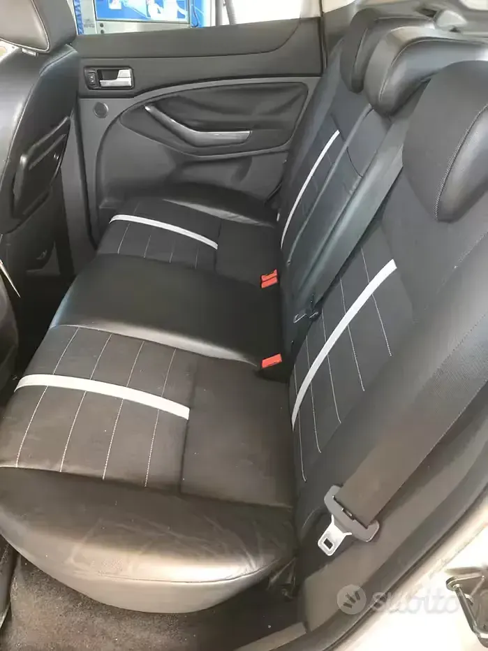 Usata Ford Kuga 136 CV (100 kW) 2010 Grigio SUV