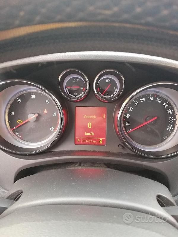 Usata Opel Meriva 2012 Bianco Monovolume