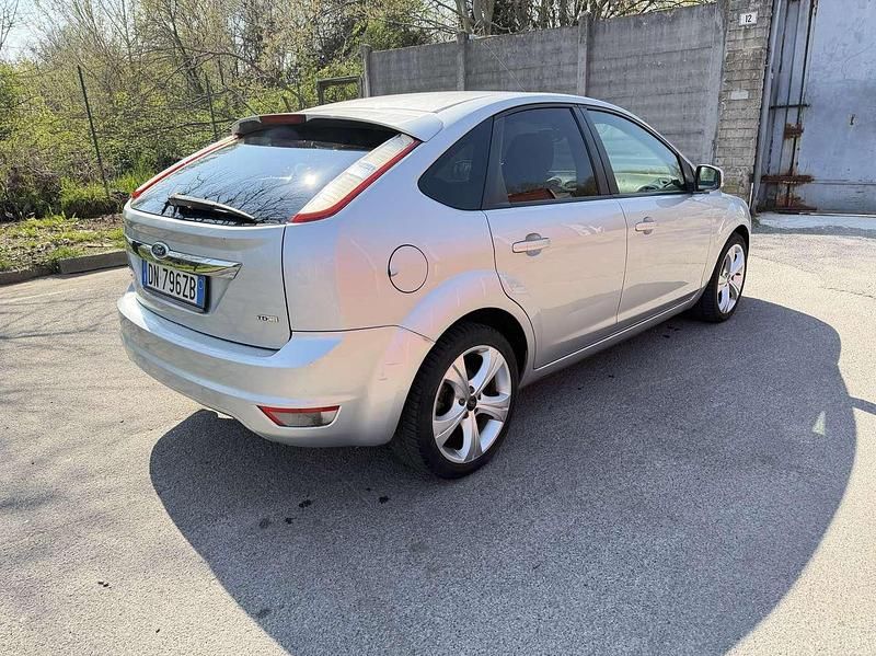 Usata Ford Focus Titanium 109 CV (80 kW) 2008 Other Berlina
