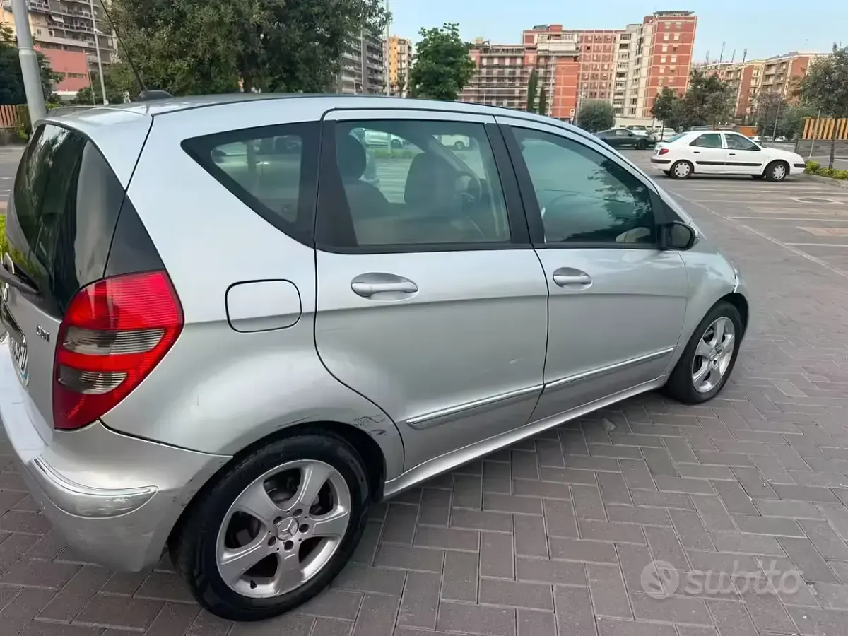 Usata Mercedes A180 2004 Grigio Berlina