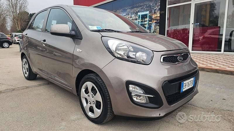 Usata Kia Picanto City 69 CV (50 kW) 2012 Marrone Utilitaria