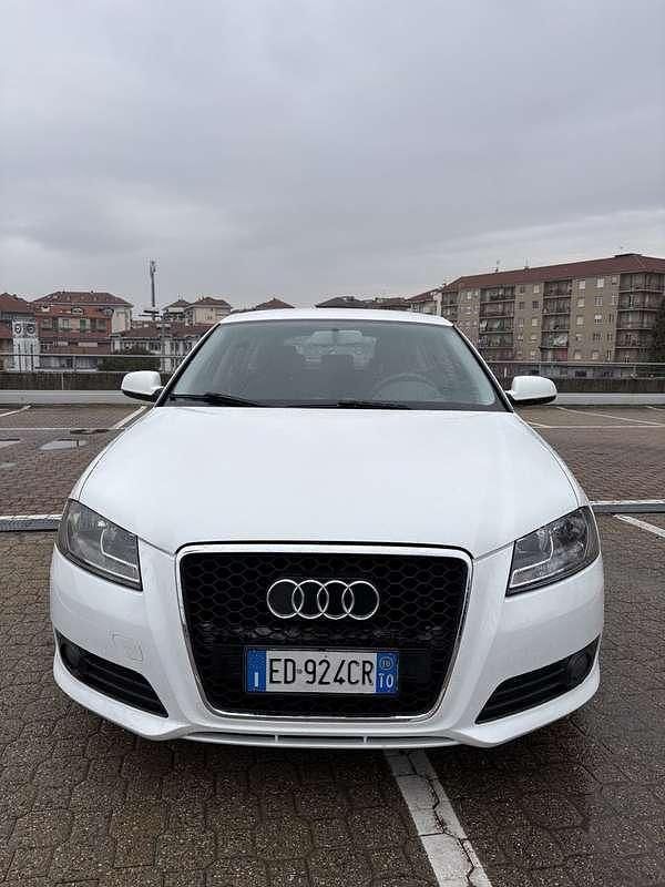 Usata Audi A3 Sportback Ambiente 90 CV (66 kW) 2010 Bianco Utilitaria
