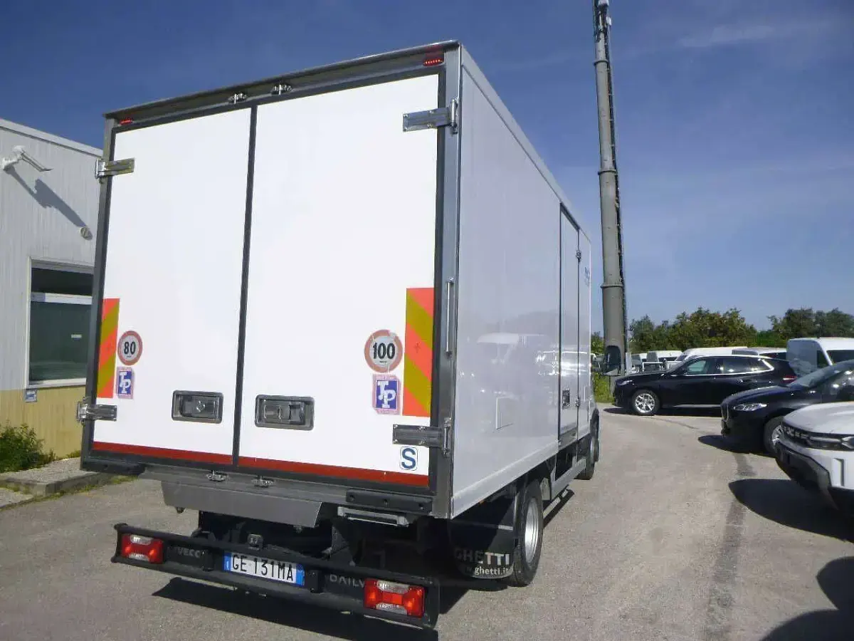 Usata Iveco Daily 179 CV (131 kW) 2021 Bianco