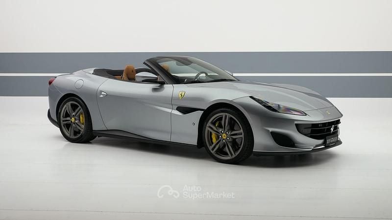 Usata Ferrari Portofino 600 CV (441 kW) 2019 Grigio metallizzato Cabrio