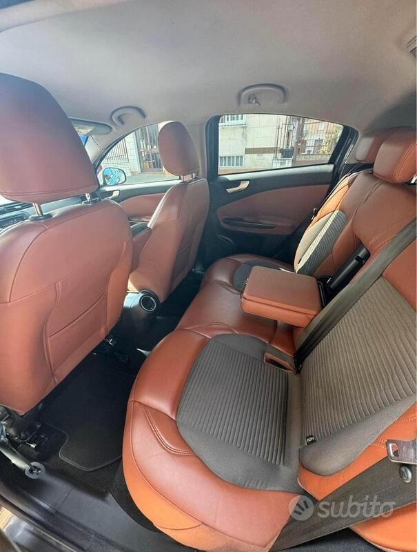 Usata Alfa Romeo Giulietta 105 CV (77 kW) 2015 Grigio Utilitaria