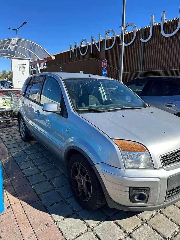 Usata Ford Fusion 68 CV (50 kW) 2009 Argento Monovolume