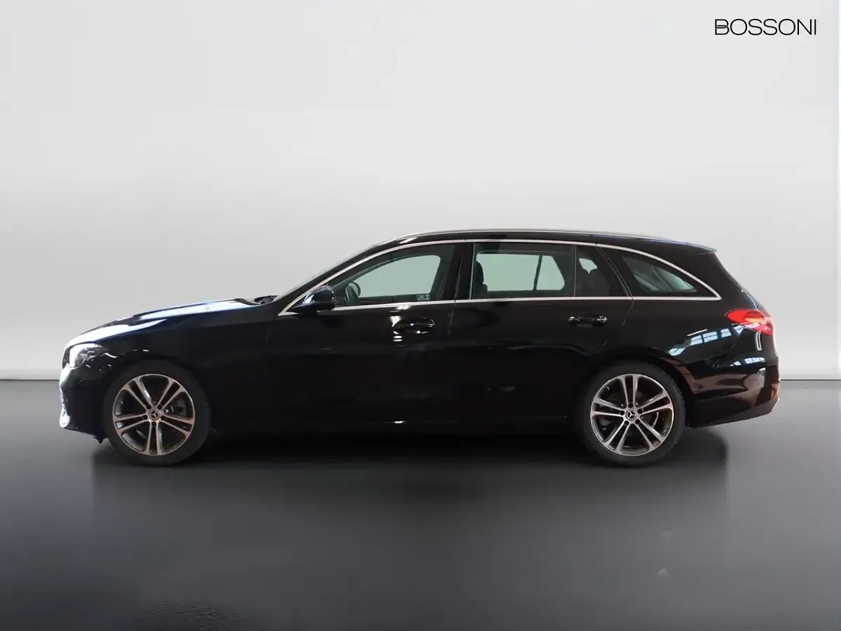 Usata Mercedes 200 Advanced 163 CV (119 kW) 2025 Nero Station wagon