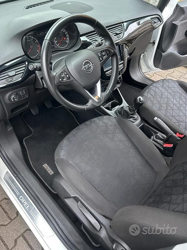 Usata Opel Corsa Edition 69 CV (50 kW) 2019 Bianco Utilitaria